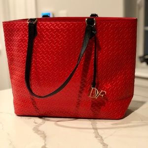 DVF Voyage Tote in Paprika NWT and duster bag!